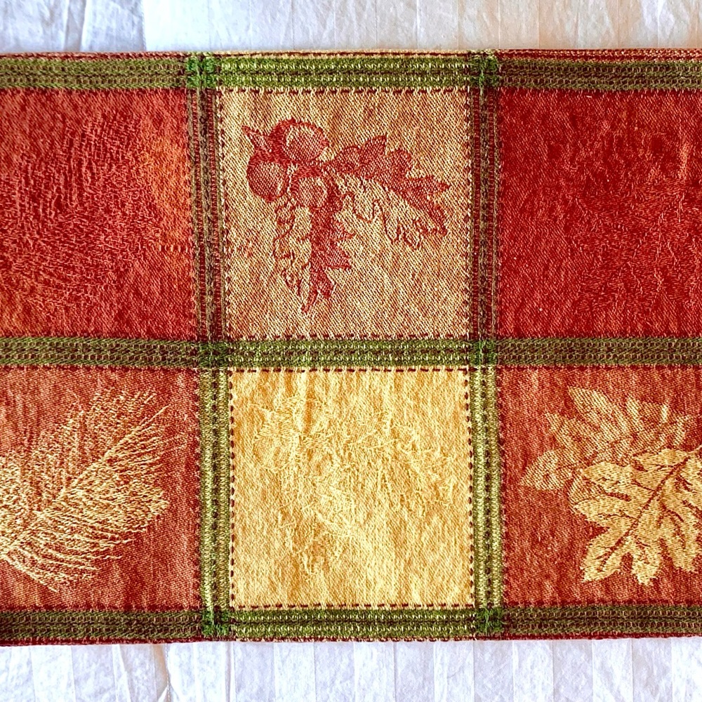 Fall leaves/holiday cotton placemats. Set of 6.